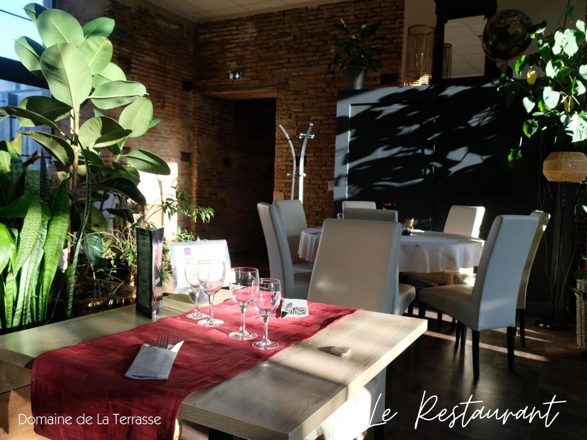 Domaine De La Terrasse Apartment Carbonne Екстериор снимка
