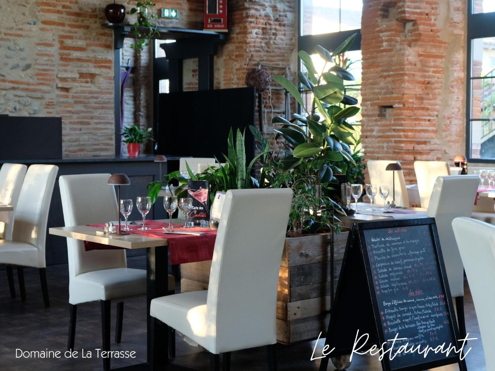 Domaine De La Terrasse Apartment Carbonne Екстериор снимка