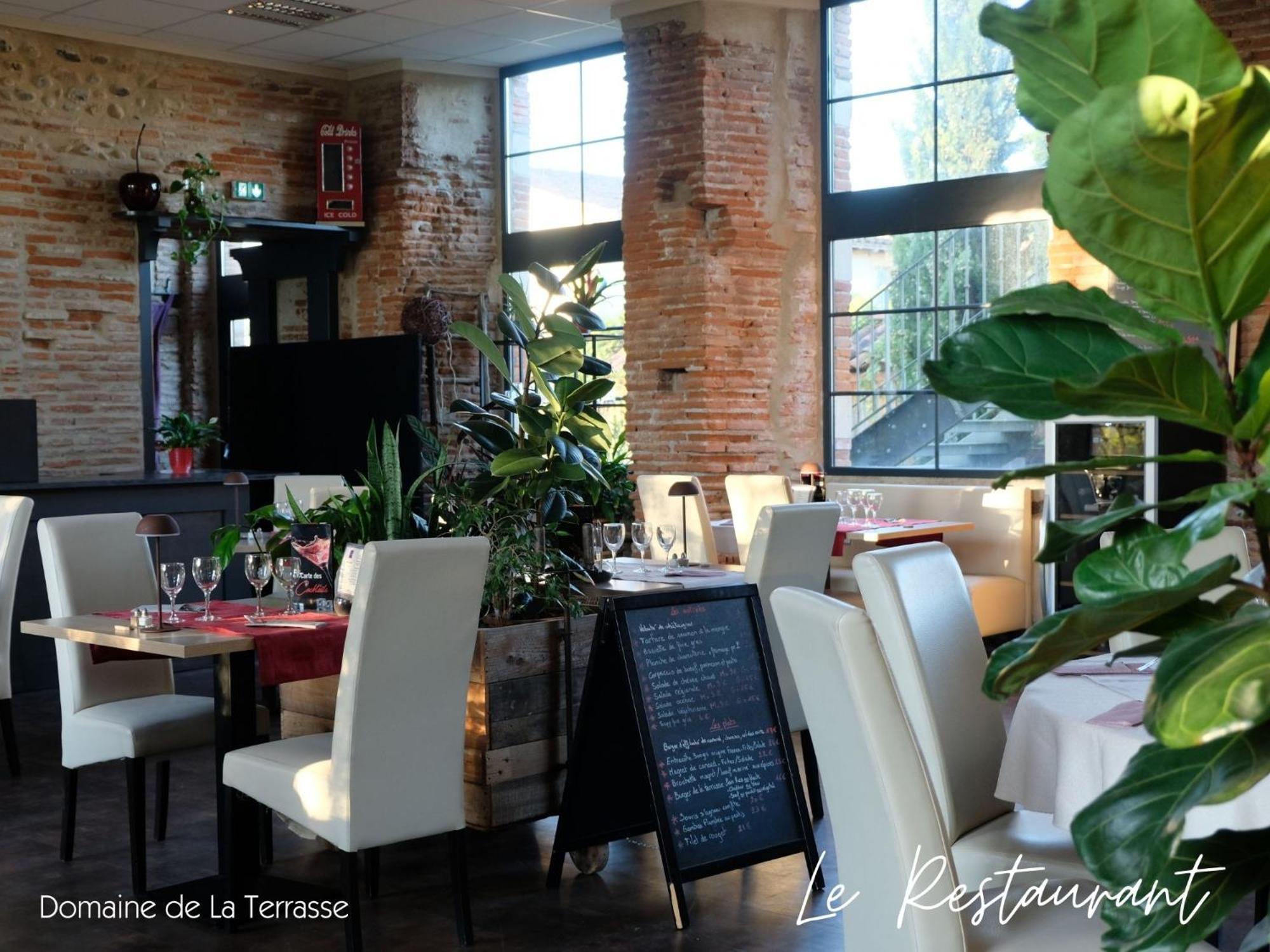 Domaine De La Terrasse Apartment Carbonne Екстериор снимка